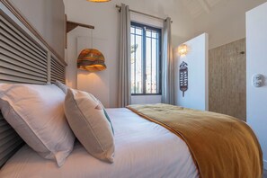 2 chambres, fer et planche à repasser, accès Internet, draps fournis