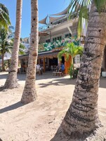 Fachada de la propiedad