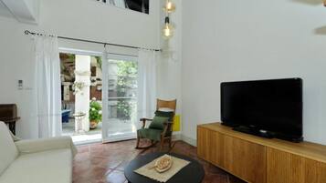 TV de tela plana 32 polegadas com canais via satélite