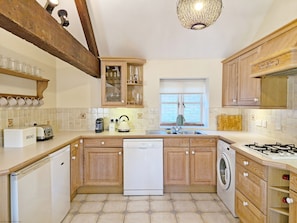 Fridge, oven, dishwasher, coffee/tea maker - A town house that sleeps 6 guests  in 3 bedrooms (Emsworth)