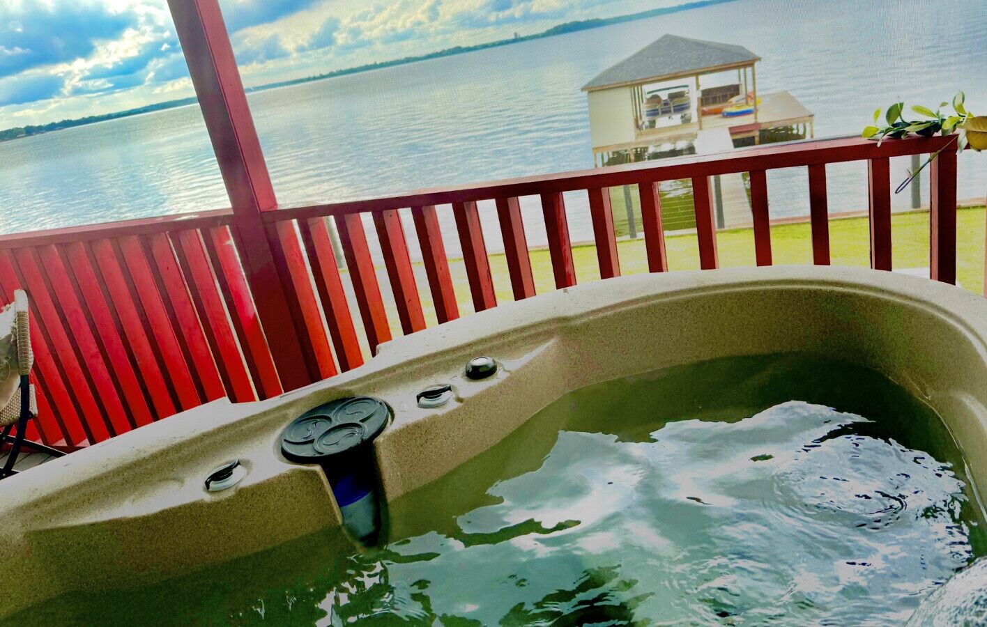 Bain à remous extérieur