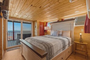 Desk, free WiFi, bed sheets - Lake Front Cottage Paradise! (Pittsburg)