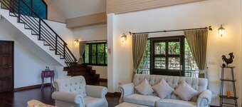 5 minutes to Wat Phrathat Phasornkaew, one of the mesmerizing local attractions!