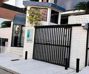 Exterior detail - Luigy Borella c/ Vista pro Mar (Jatiúca Maceió)