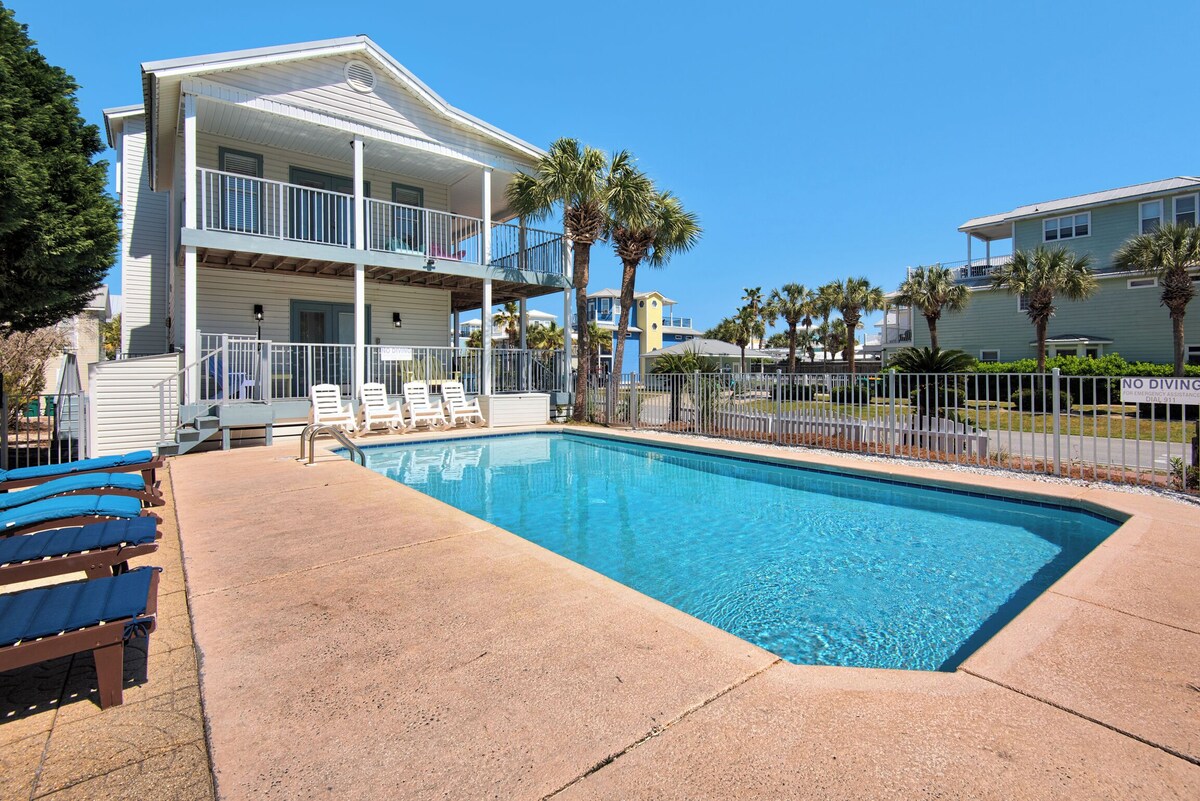 Photo 3 of ☀️Large Private Pool-Close to Beach ⛱️Pet Friendly🐾 4BR Family DESTINation