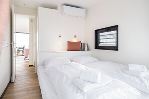 2 bedrooms, Internet