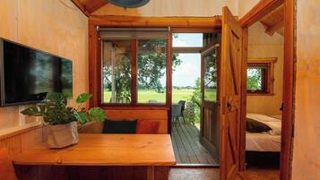 2 bedrooms, internet