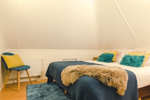 4 bedrooms, internet - Groepsaccommodatie (2x Regge 10 pers) (Zuna)