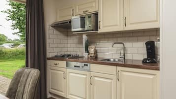 Fridge, microwave, dishwasher, highchair