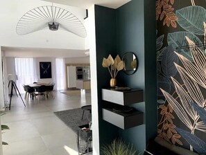 Dining - Chalet Moderne 170m2/8personnes (Barcelonnette)