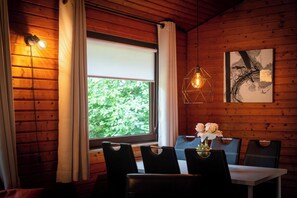 Dining - Type 5p - Two Bedroom Chalet, Sleeps 5 (Uelsen)