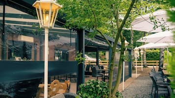 Buiten dineren