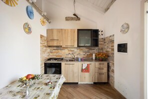 Fridge - Studio Timo - Studio Apartment, Sleeps 3 (Pompeiana)