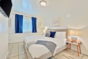 2 makuuhuonetta, silitysrauta/-lauta, ilmainen Wi-Fi, vuodevaatteet