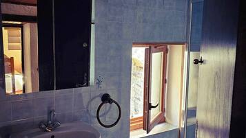 Chambre Double Deluxe, vue vallée | Salle de bain