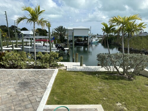 2 Bedroom Home with Dock Slip