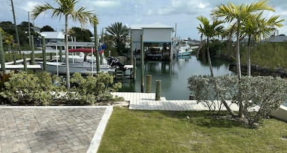 2 Bedroom Home with Dock Slip