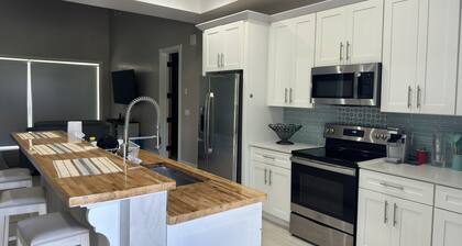 2 Bedroom Home with Dock Slip