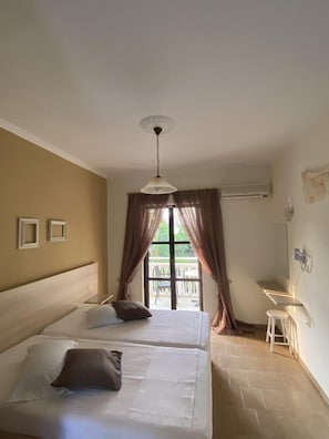 Standard Studio | Garden view