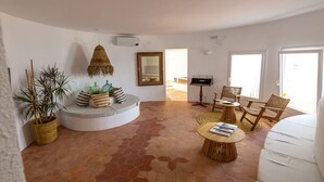 Interior - Castell Mar 1012 - Studio Apartment, Sleeps 2 (Roses)