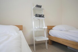 1 quarto, acesso à internet