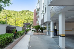 Property grounds - WI-FI 500MB | 500m from Cachoeira Beach #CHA05D (Florianópolis)