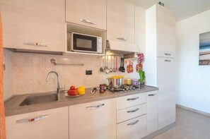 Refrigerador, microondas y lavavajillas 