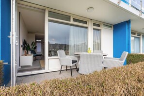 Outdoor dining - Appartement - Nieuwstraat 1 | Zoutelande 'Kurhaus appartement 2 pers with Sauna' (Zoutelande)