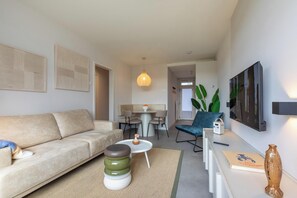 TV - Appartement - Nieuwstraat 1 | Zoutelande 'Kurhaus appartement 1' (Zoutelande)