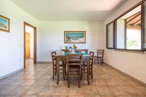 Dining - Casa Pompia 3 - Two Bedroom Apartment, Sleeps 4 (Siniscola)