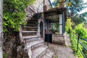 Exterior - Fairy Tale - I Tigli (Brunate)