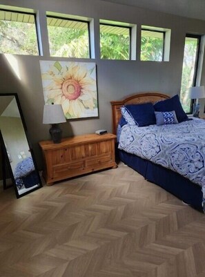 3 habitaciones, escritorio, tabla de planchar con plancha y wifi gratis 