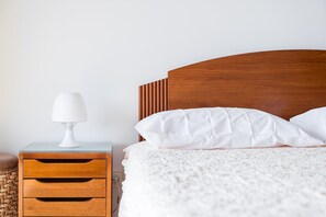 3 chambres, fer et planche à repasser, accès Internet, draps fournis