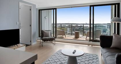 Skyline Serenade Apt with SkyCity View and Parking