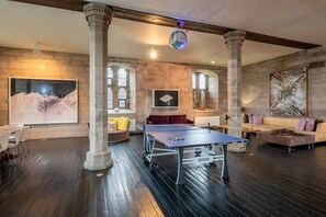 Games room - Aquarius Rising -  a house that sleeps 12 guests  in 6 bedrooms (Richmond)