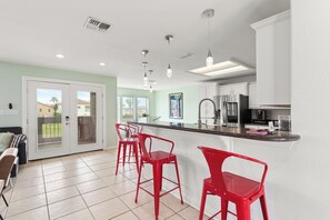 Interior - Hibiscus (South Padre Island)