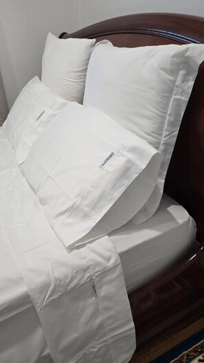 4 soverom, strykejern/-brett, reiseseng for barn og wi-fi (inkludert)