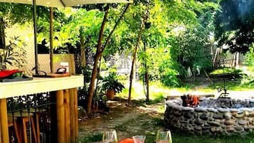 House | Outdoor dining