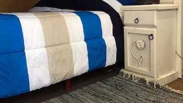 House | 2 bedrooms, iron/ironing board, free WiFi, bed sheets