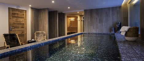 Sauna, steam room, massages
