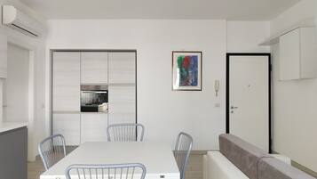 City Apartment | Living area