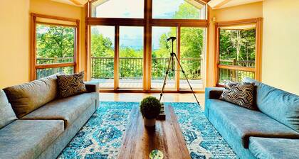 Private, Cozy & Spacious Cabin W/ Lake Superior & Madeline Island Views & Sauna