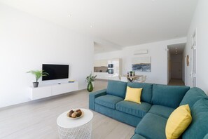 Smart TV - Villa Delioma by Villa Plus (Playa Blanca)