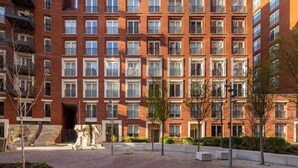 Unclassified image, 2 of 10, button - Luxury apartment in central London with private balcony (London)
