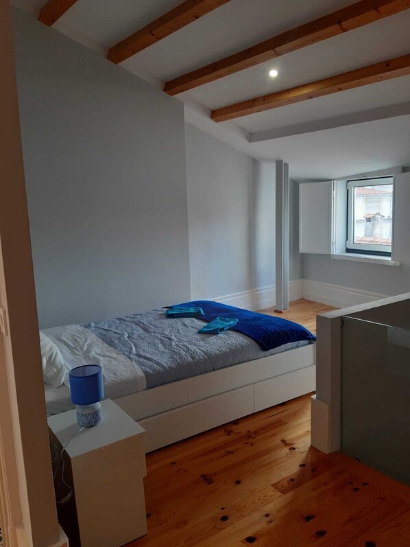 1 chambre, fer et planche à repasser, Wi-Fi, literie fournie