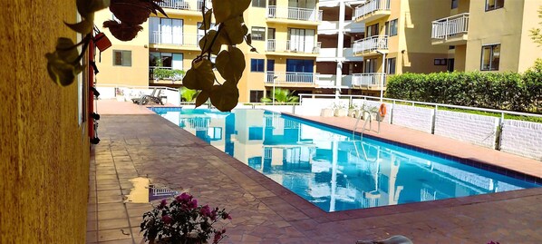 Outdoor pool - Mi Terruño NH - Ocean view, pool, parking, 5/15 mins from Bello Horizonte beach (Santa Marta)