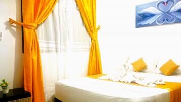 3 bedrooms, desk, iron/ironing board, free WiFi