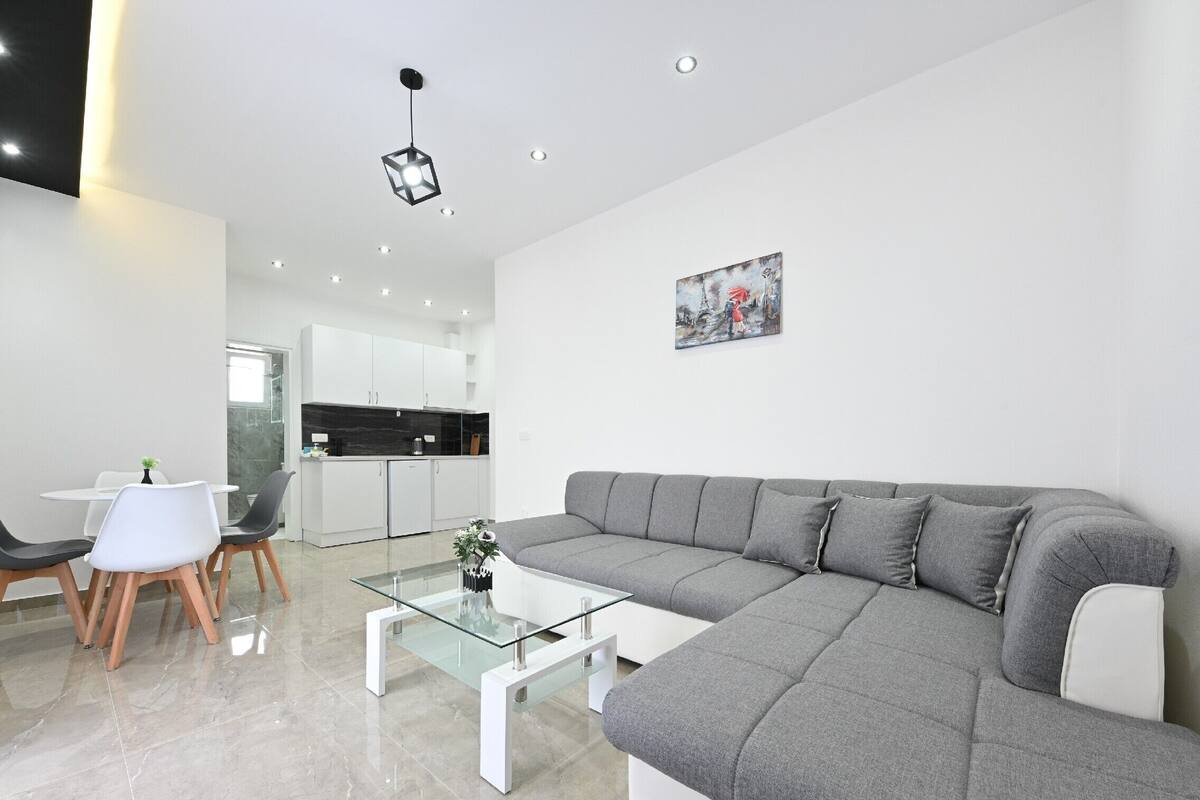 Classic Apartment | Living room