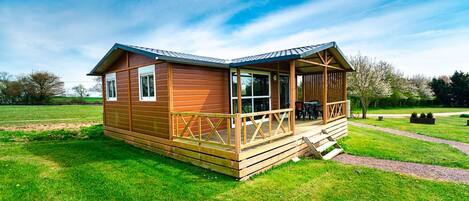 Family Chalet, 2 Bedrooms | Terrace/patio