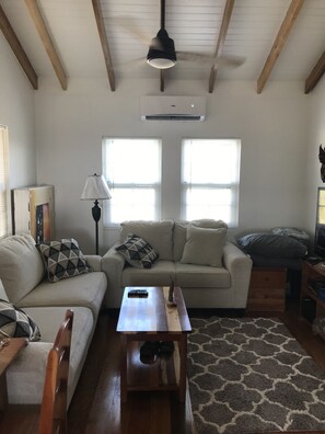 Living area - Cozy, comfortable, secure home with pool, outside San Pedro near Secret Beach (San Pedro)